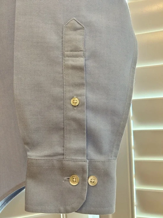 Brooks Brothers Button Down Shirt Women’s 10 Classic Fit Light Blue Non Iron - Picture 5 of 7